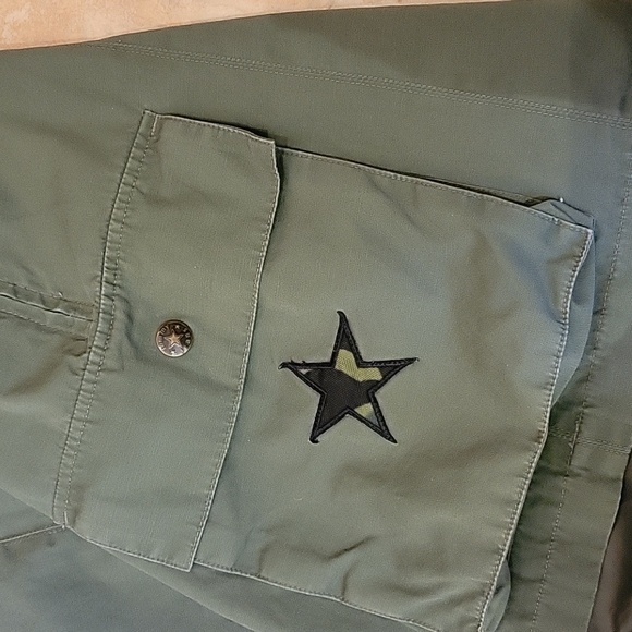 Tommy jeans, green dress with a big side pocket with camo star. - Picture 3 of 5